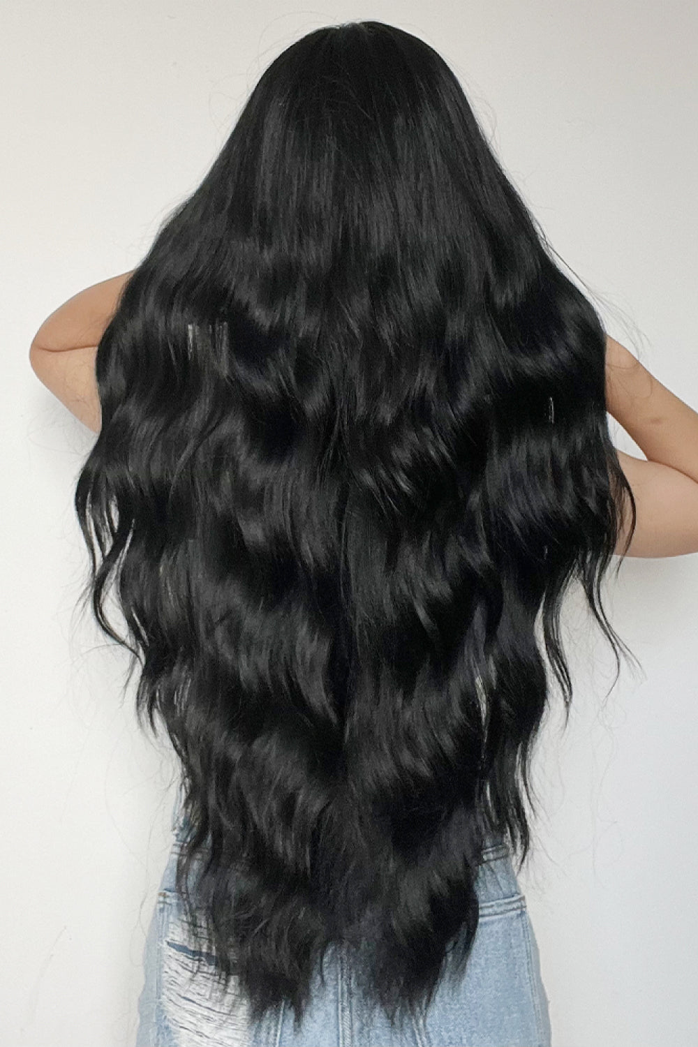 Full Machine Long Wave Synthetic Wigs 28'' Black back view