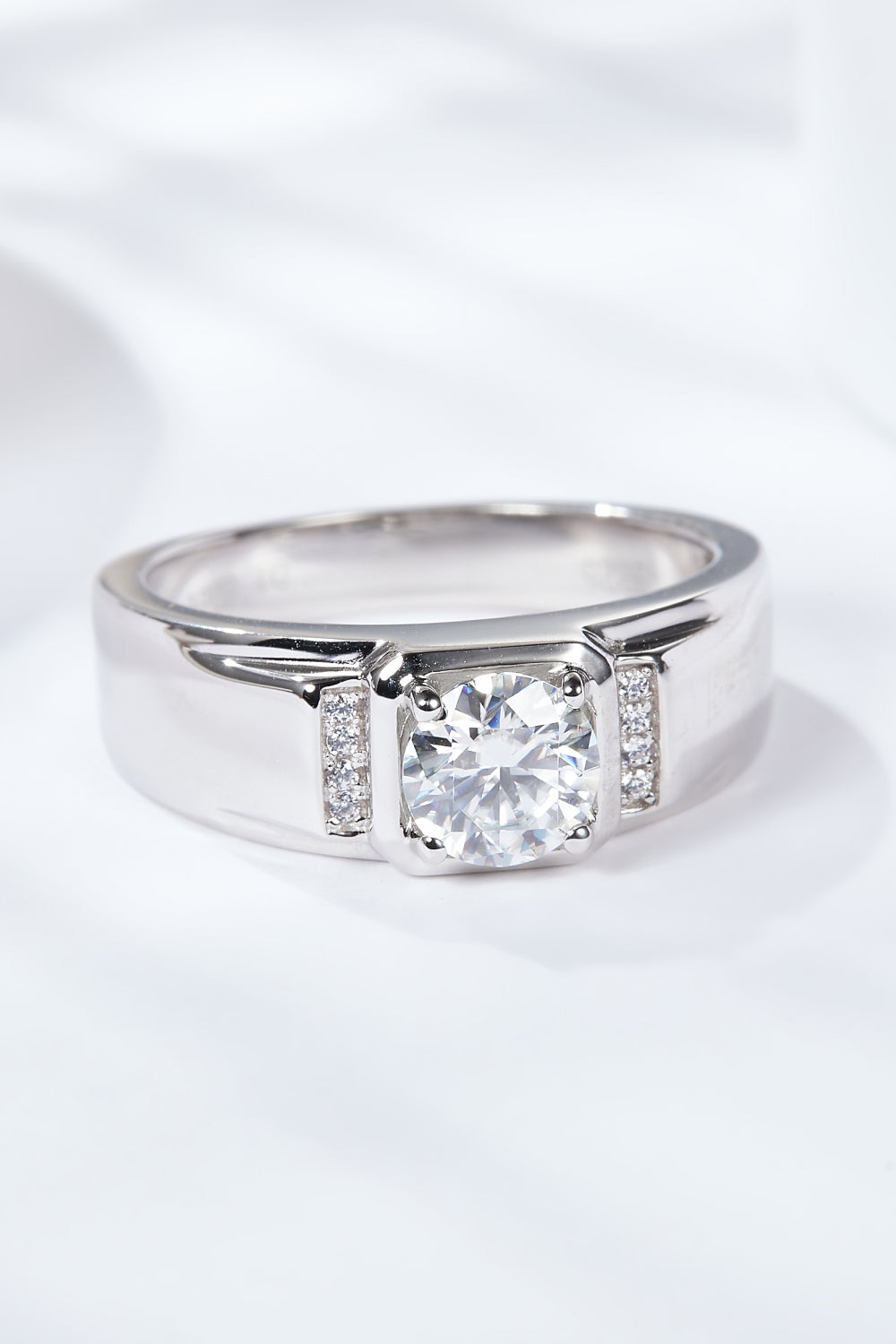 From The Heart 1 Carat Moissanite Ring